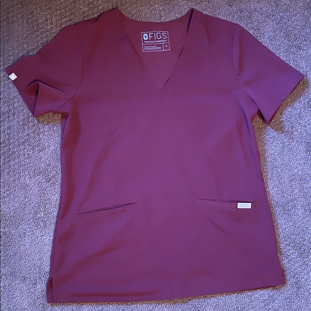 Casma Three-Pocket Scrub Top (Small)